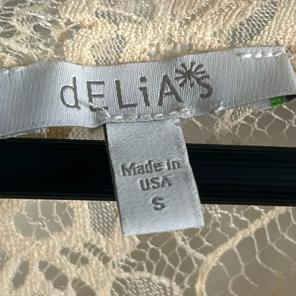 ⬇️ 2/$25 Listing - Delia’s Women’s Vintage Lace Short Sleeve Overlay Blouse